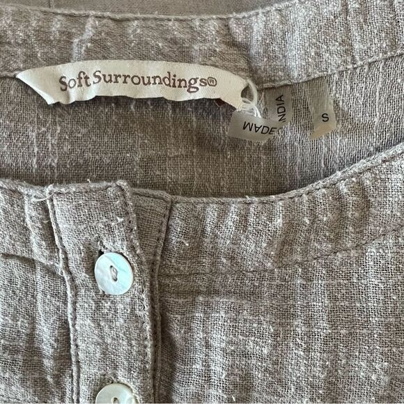 Soft Surroundings Linen/Cotton Blend asymmetrical criss cross hem tunic top - S - Picture 10 of 11